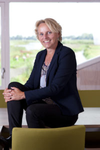 Zakelijk Portret van een vrouw voor Progress4All uit Langedijk Martijn Voorhout Fotografie